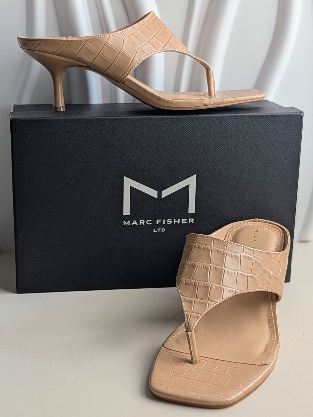 NIB Marc Fisher LTD Adia2 Croc Leather Kitten Heel Sandals Natural 8
